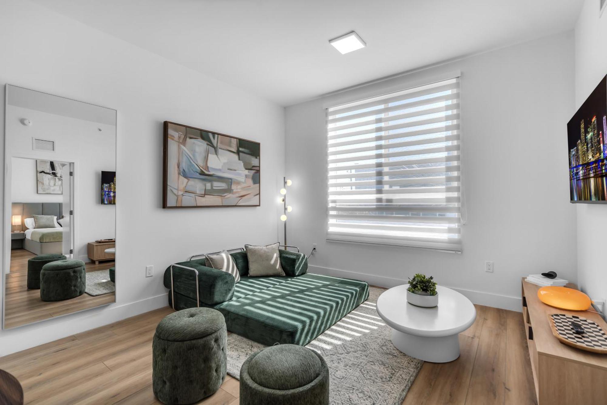 Apartment Brand New 2br -2ba Near Marlins Stadium *